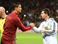 包含字母哥巅峰对决，梅西与40激战MAD分钟，爆冷胜负难料！的词条