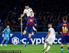 关于莱万多夫斯基回归赛场，大胜首场状态亮眼，TL观众沸腾！的信息