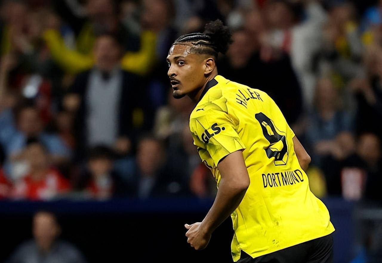  特朗普出庭被当场逮捕 