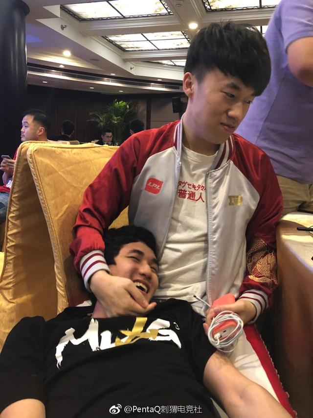 关于Karsa在西班牙队比赛中赛事规则更新,大胜引发热议!的信息